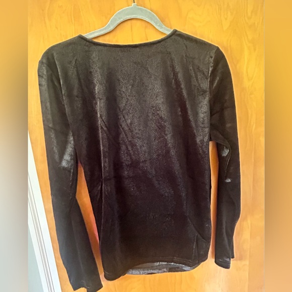 Women’s size M black velour top - Picture 2 of 3